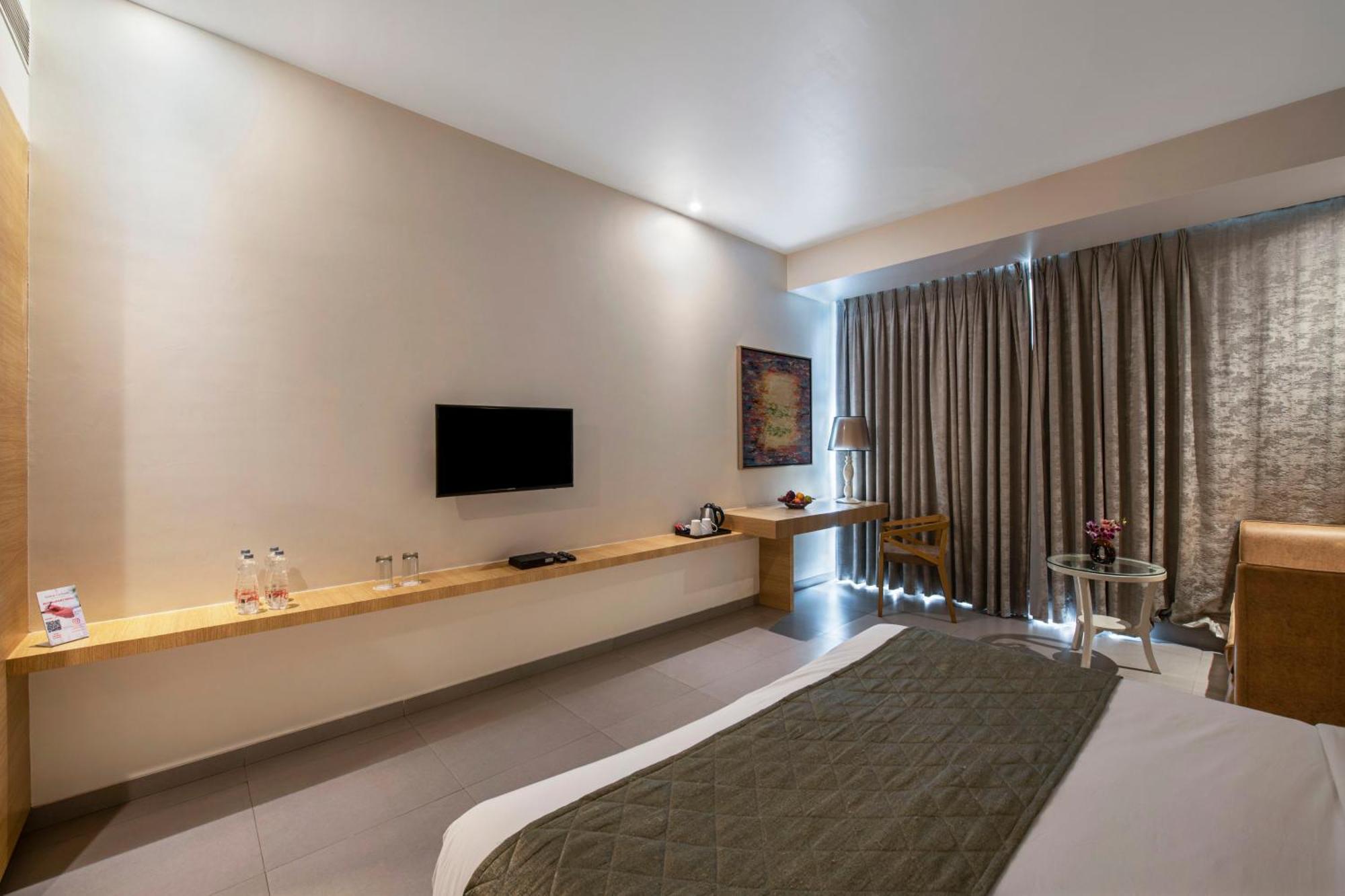 Hotel Satkar Grande Thane Exterior photo